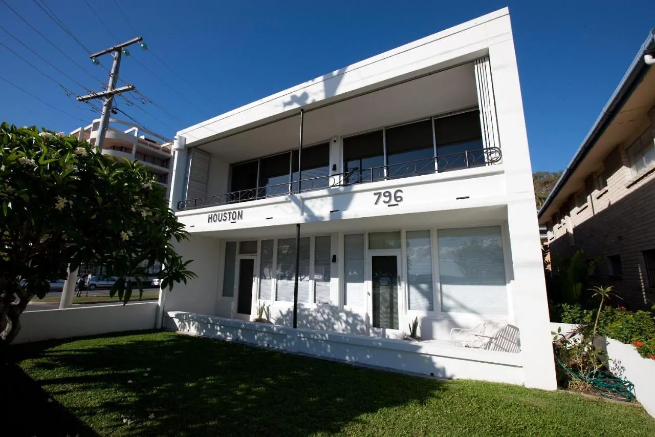 Houston Beachfront Apartments Gold Coast