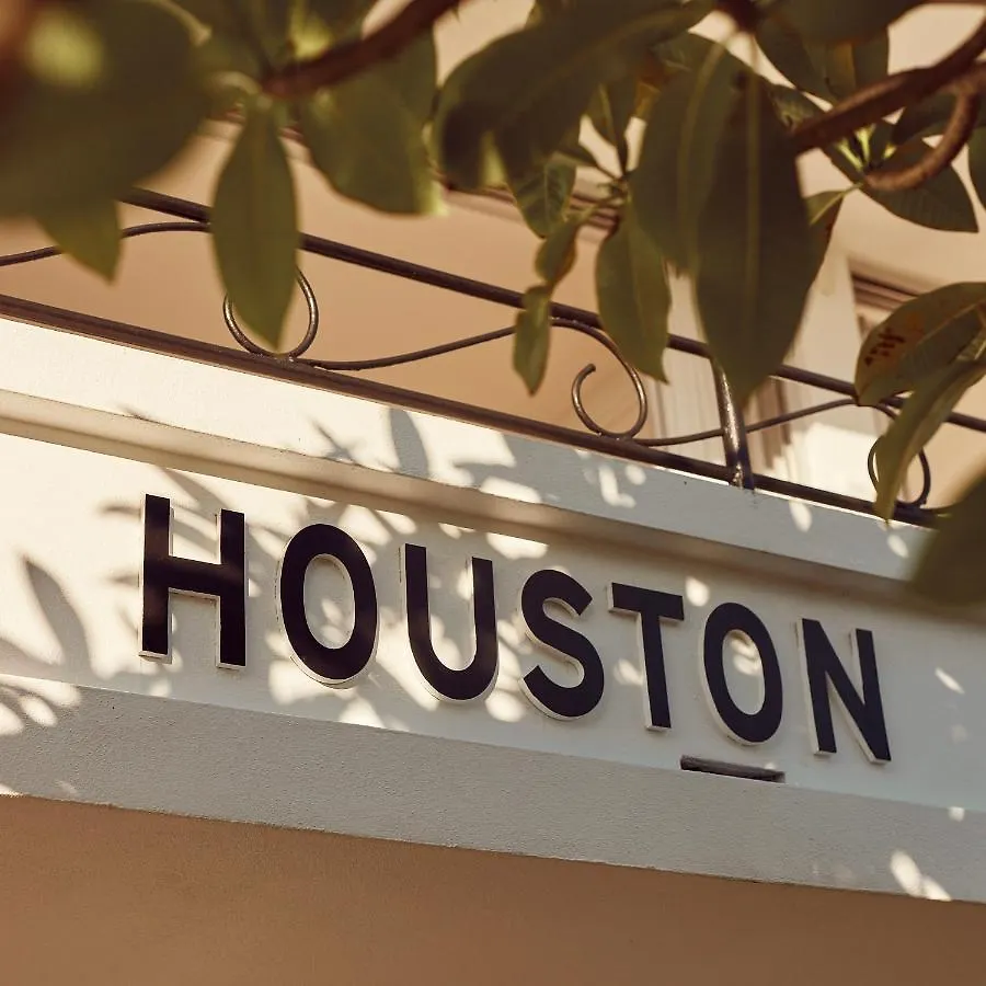 Houston Beachfront Apartments Gold Coast